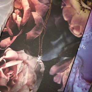 Rose gold arrow necklace